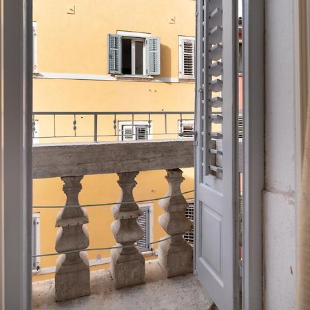 Mimi Carera Apartment & Room Rovinj Exteriör bild