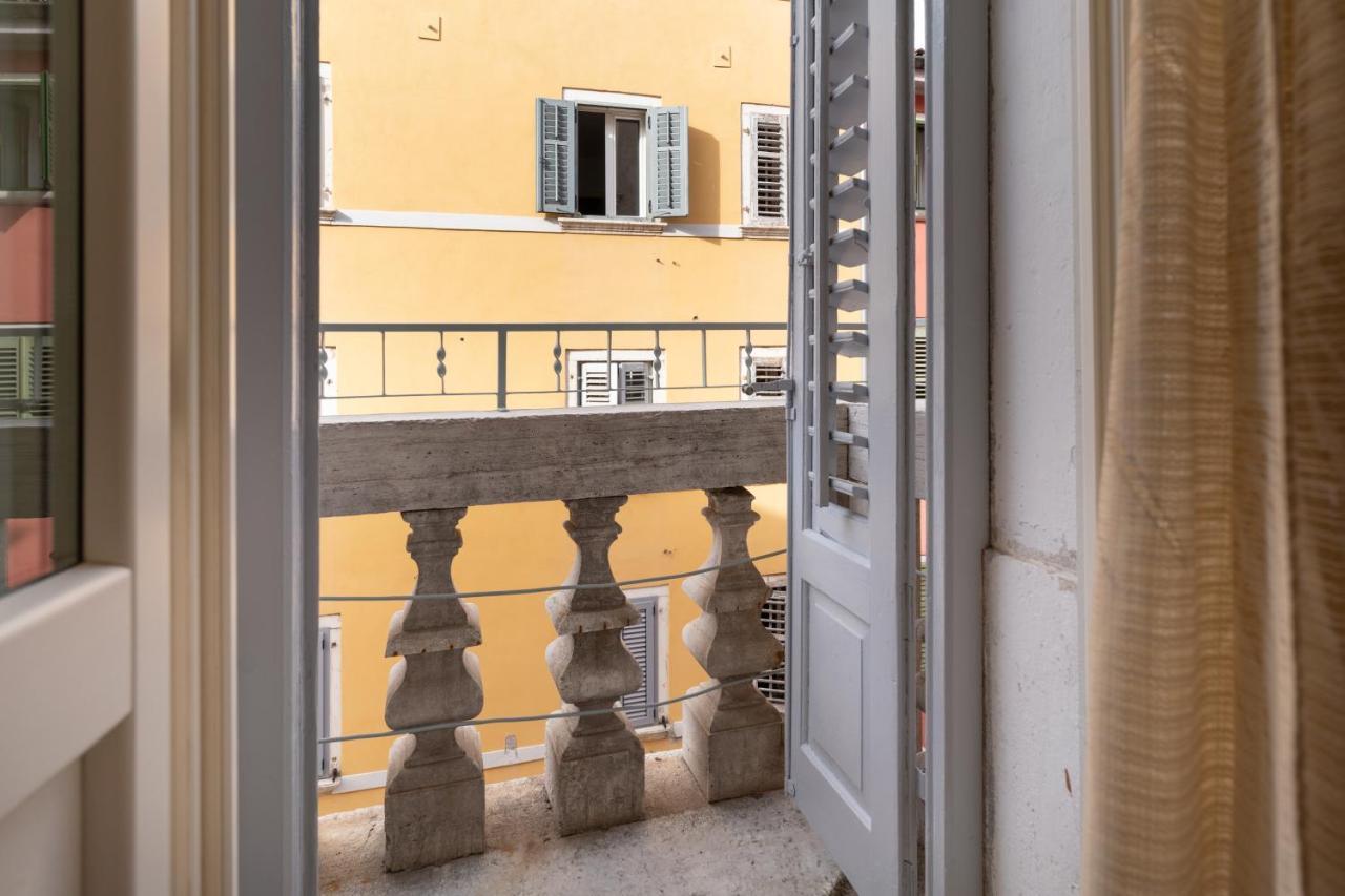 Mimi Carera Apartment & Room Rovinj Exteriör bild